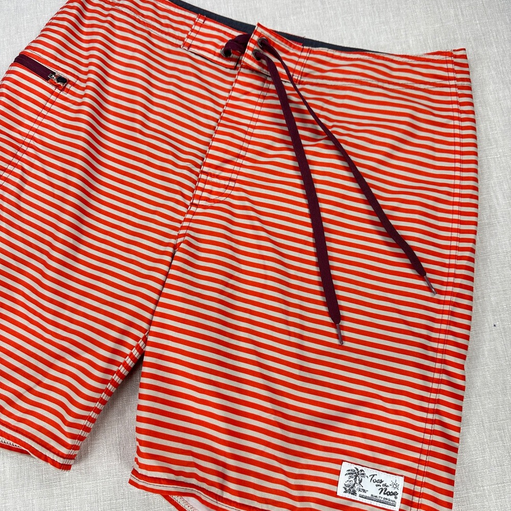 Toes on the Nose Board Shorts Mens 34 Red Tan Striped Surf Swim Trunks 9" Inseam